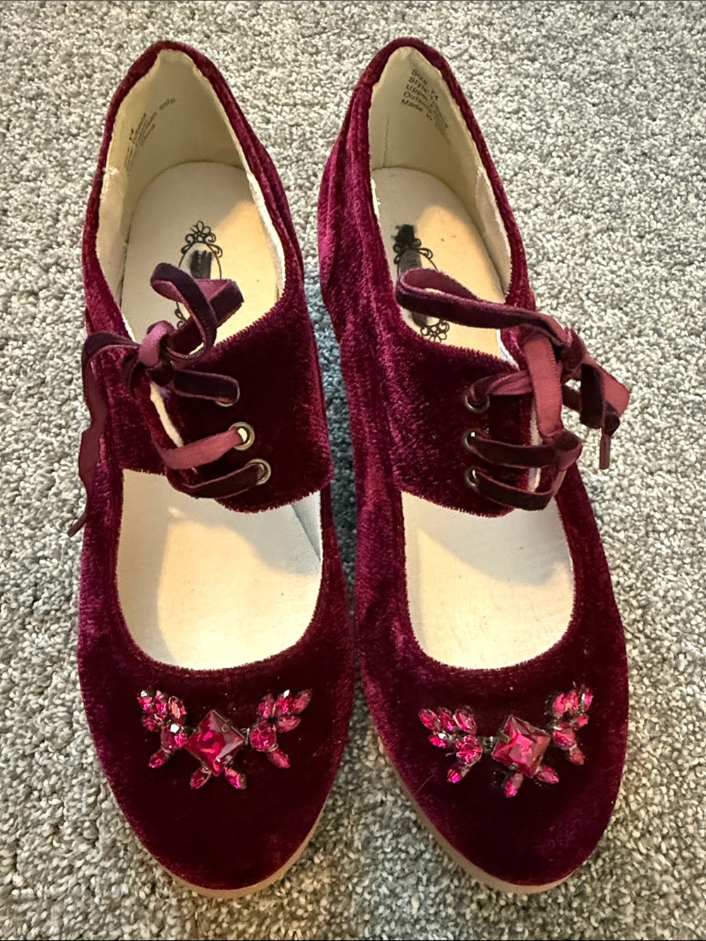 Joyfolie Tribeca Velvet Mary Jane Flats Burgundy Youth Size 4